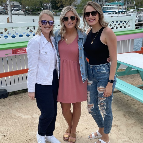 Meet your Posher, Erin - Picture 3 of 9